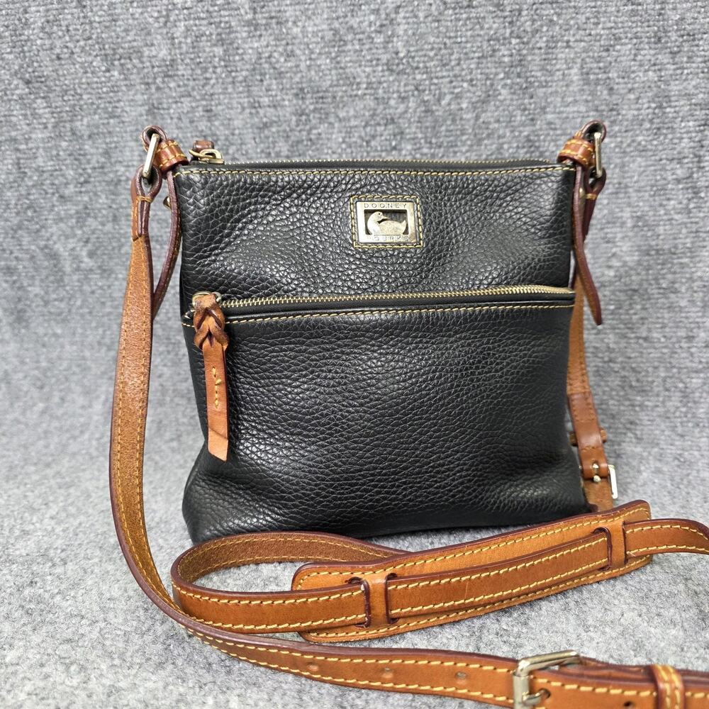 Vintage Dooney & Bourke Crossbody Bag Womens Small Black Leather Pebbled Classic